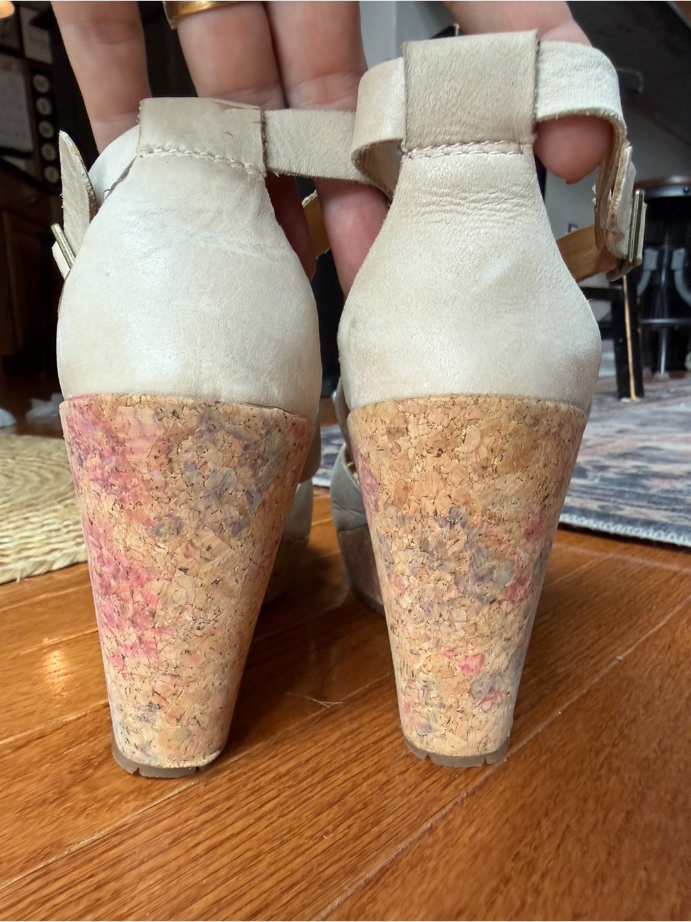 Korks by Kork-Ease Floral Cork Platform Wedge Sandals Beige Leather Sz 8M - Picture 5 of 10